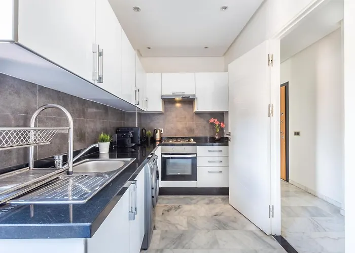 Great Location Luxury Apartment